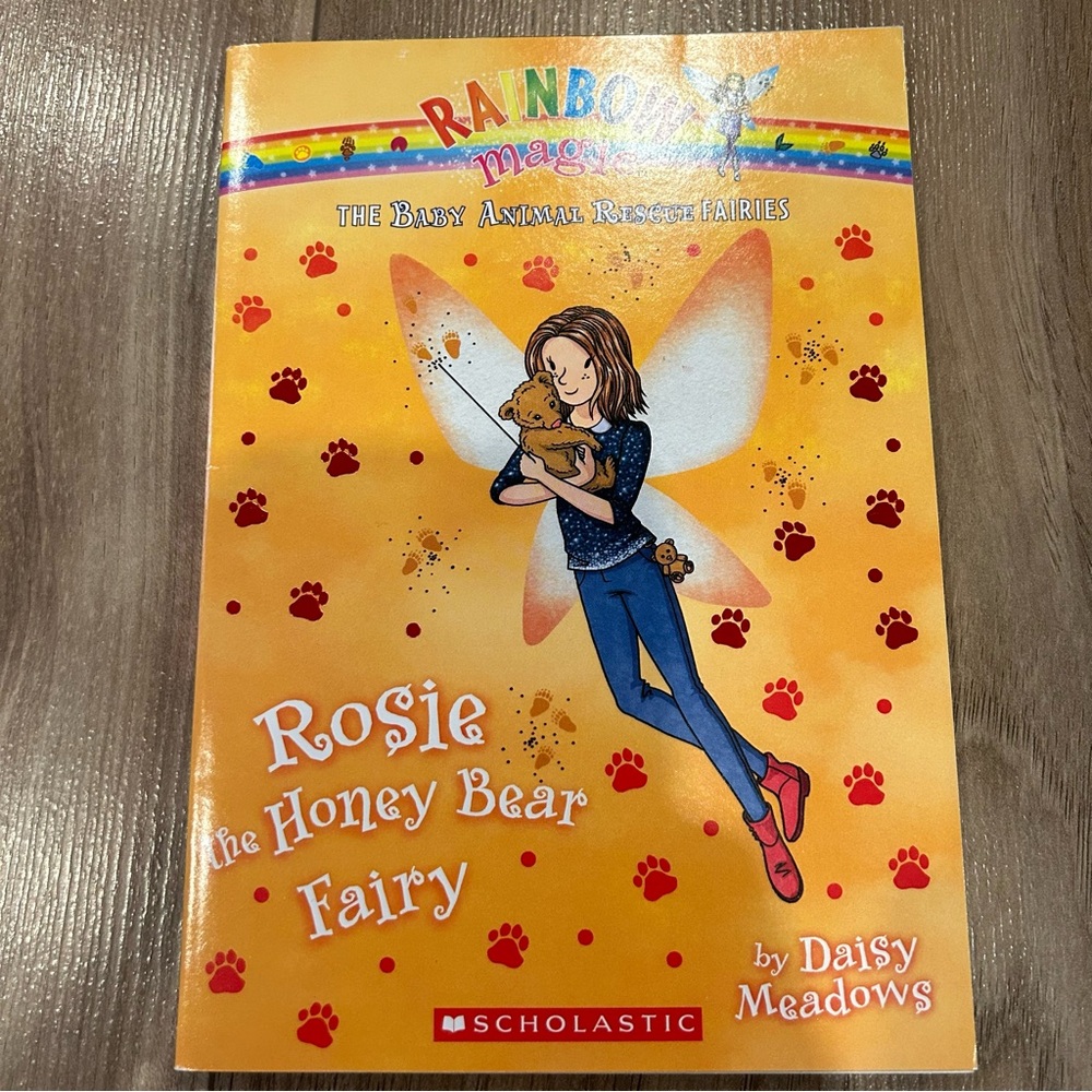 ☀️ 3/$15 Rainbow Magic The Baby Animal Rescue Fairies Series Rosie